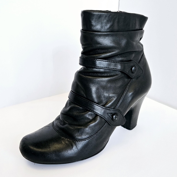 Beautiful Pleated Heel Booties - Picture 7 of 10
